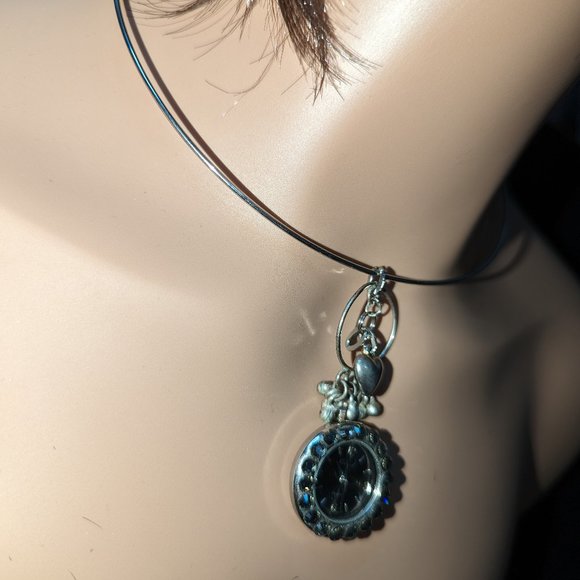 Vintage and Retro Pendant Watch with a Lovely Heart Necklace Steel silver Metal - Picture 7 of 8